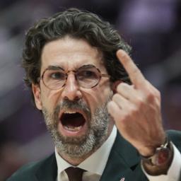 Tomislav Tomović, the head coach at Lokomotiv Kuban PBC