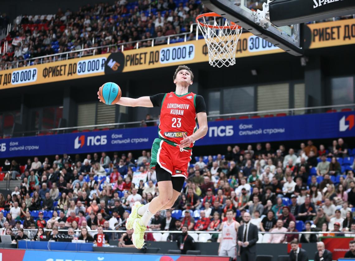 Всеволод Ищенко: «Все отдавались в защите, и стал получаться быстрый переход»