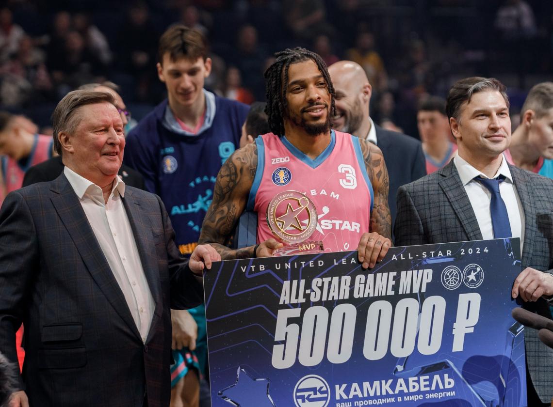 DeVaughn Akoon-Purcell: “It feels fantastic to became the All-star game MVP”