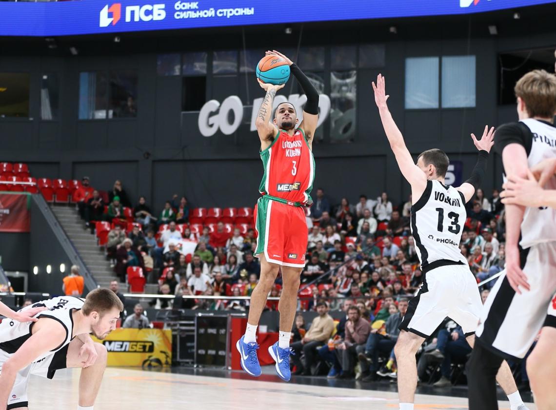 «Локо» без лишних нервов выигрывает у «Автодора»