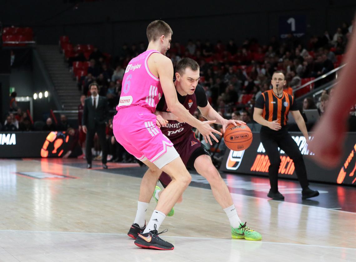 «Локо» одерживает зрелищную победу над «Мегой»