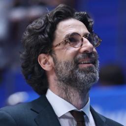 Tomislav Tomović, the head coach for Lokomotiv Kuban PBC