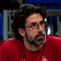 Tomislav Tomović, the head coach at Lokomotiv Kuban PBC
