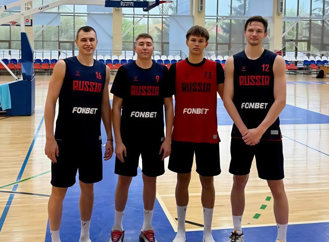 Четыре игрока «Локо» тренируются в сборной России