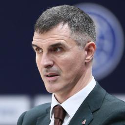 Anton Yudin, the head coach at Lokomotiv Kuban PBC