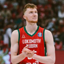 Владислав Емченко, защитник