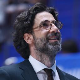 Tomislav Tomović, the head coach at Lokomotiv Kuban PBC