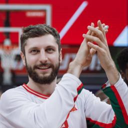 Дмитрий Узинский, лёгкий форвард